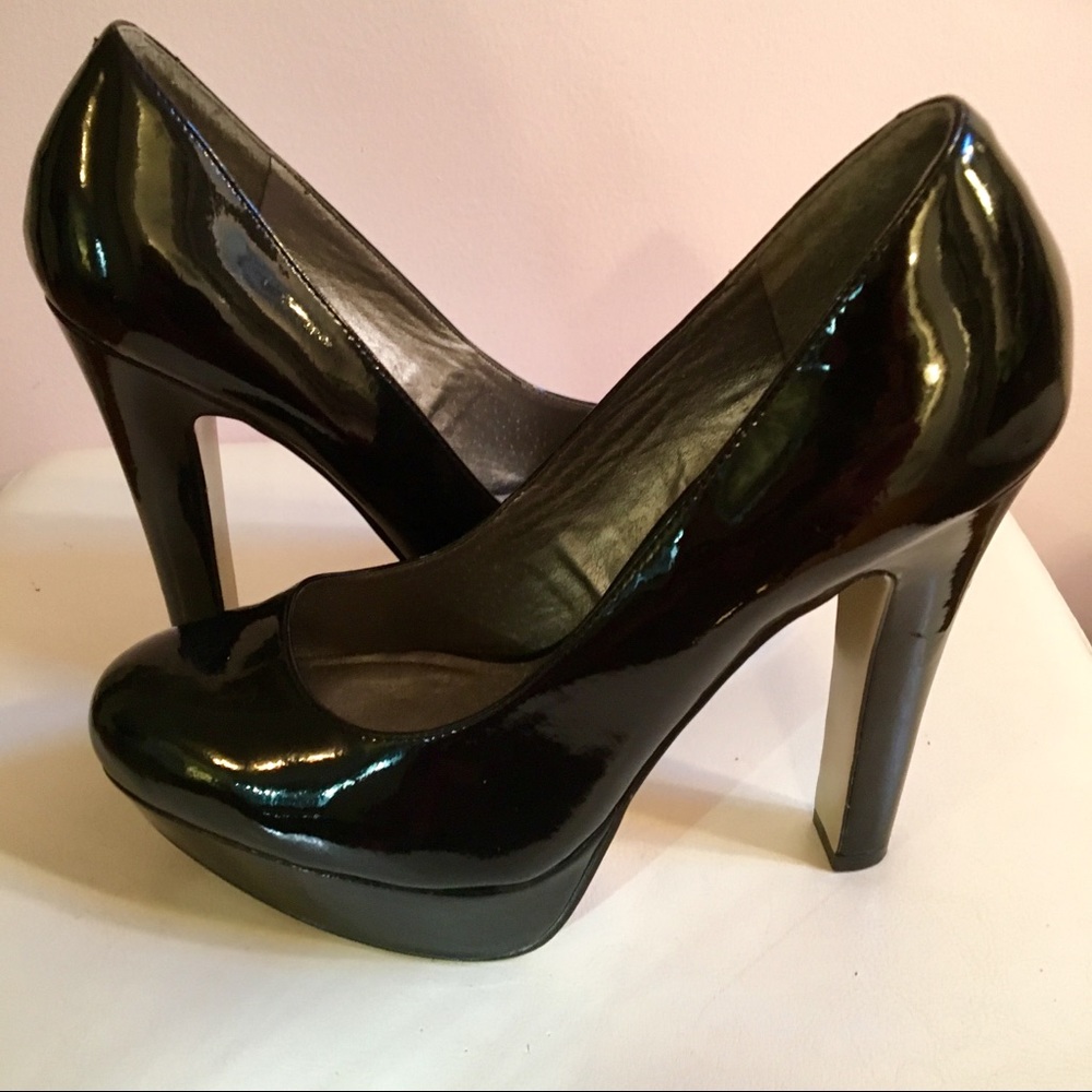 G by GUESS Verna Black Patent Platform Pumps